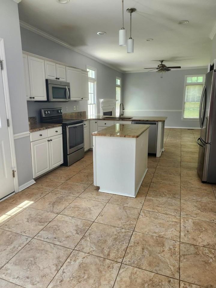 110 Noritake Dr - Photo 6 of 14