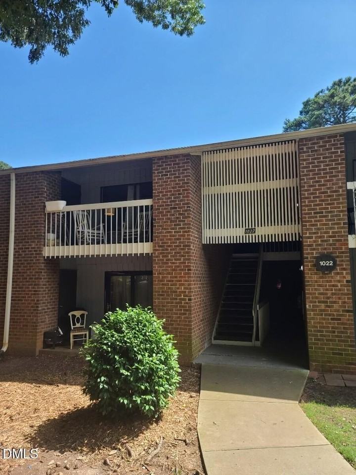 1022 Sandlin Pl #J - Photo 2 of 19