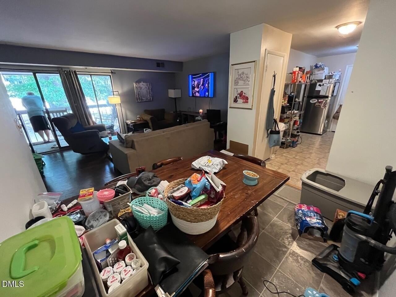1022 Sandlin Pl #J - Photo 5 of 19