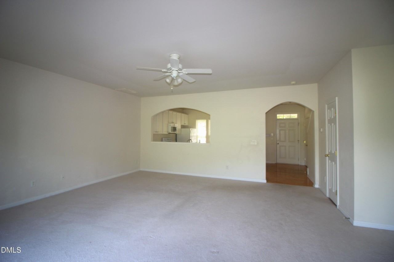 104 Hickory Meadow Cir - Photo 5 of 16