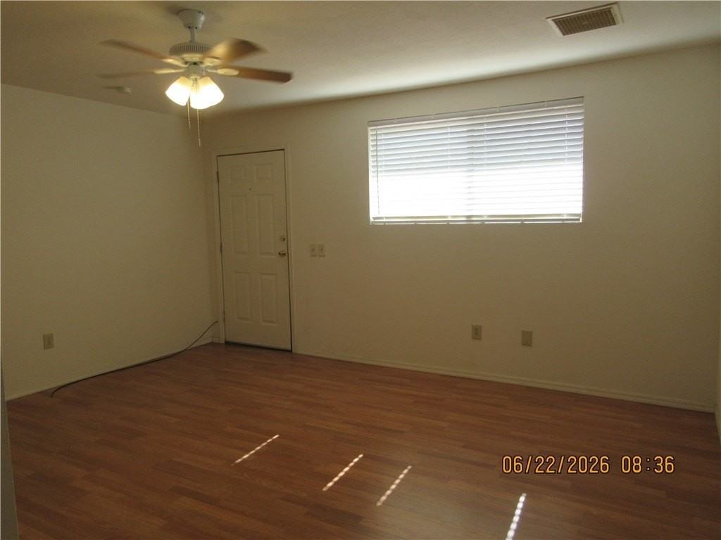 3096 E Butler Ave - Photo 3 of 9