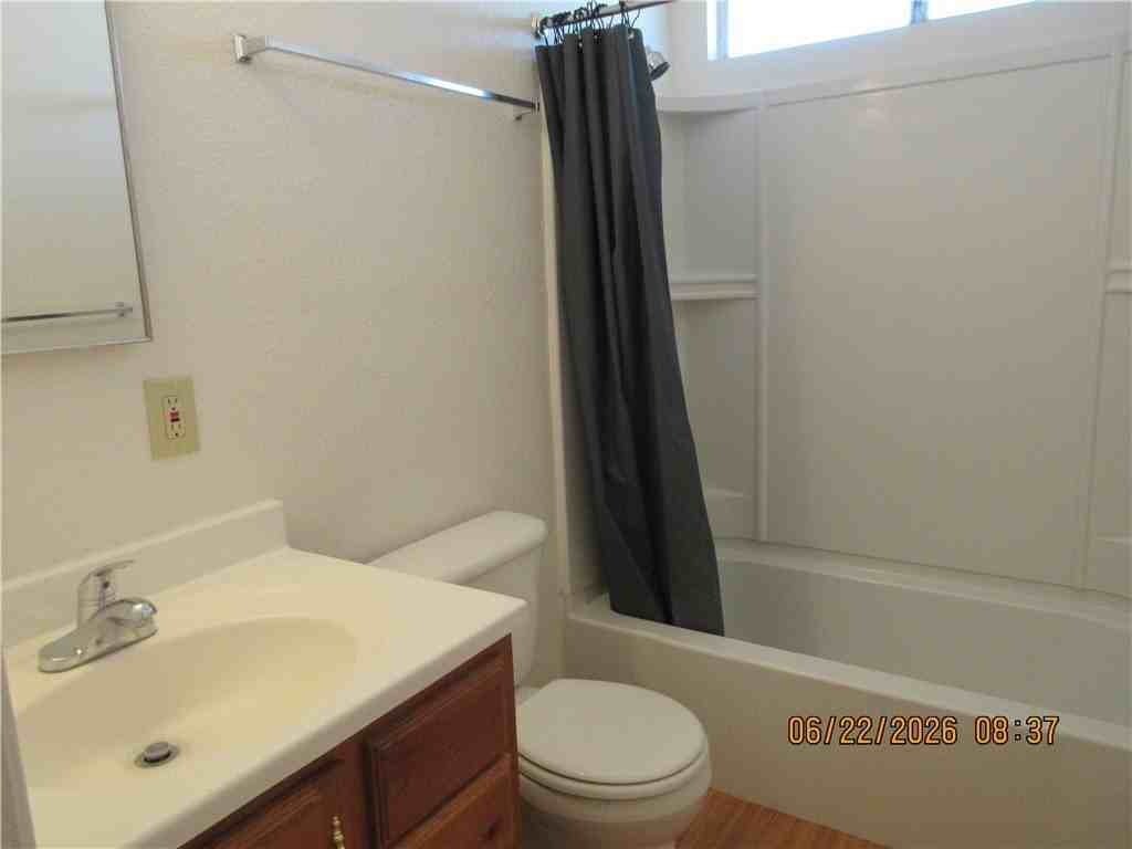 3096 E Butler Ave - Photo 5 of 9