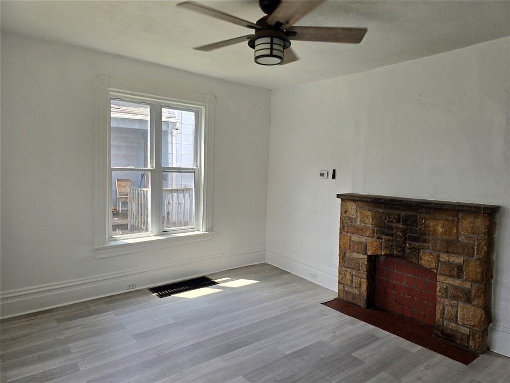 408 New Castle St - Photo 3 of 10