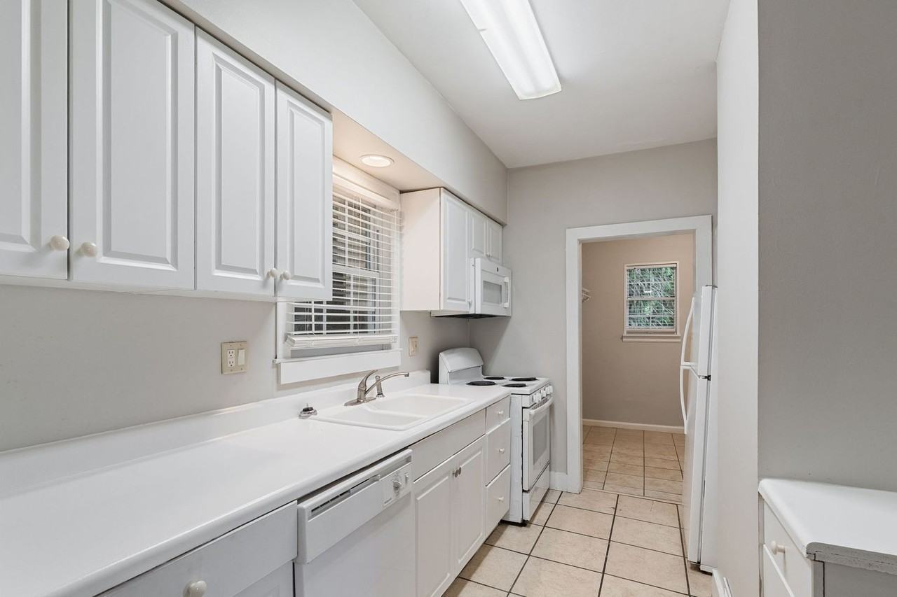 1329 16th Ave S - Photo 6 of 35