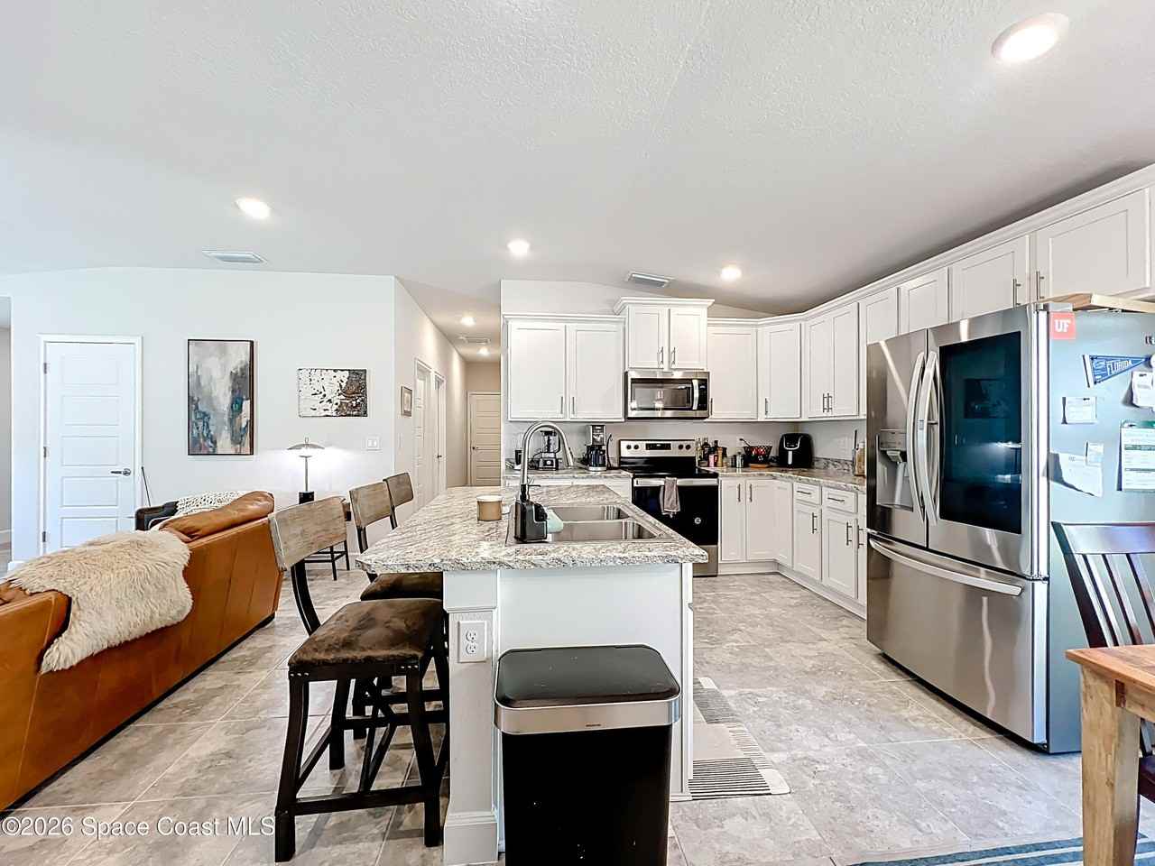 1021 Canfield Cir Se - Photo 6 of 25