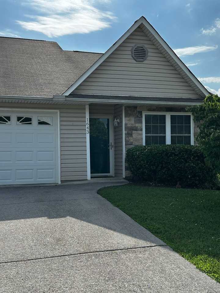 1643 Wood Song Ln - Photo 3 of 39