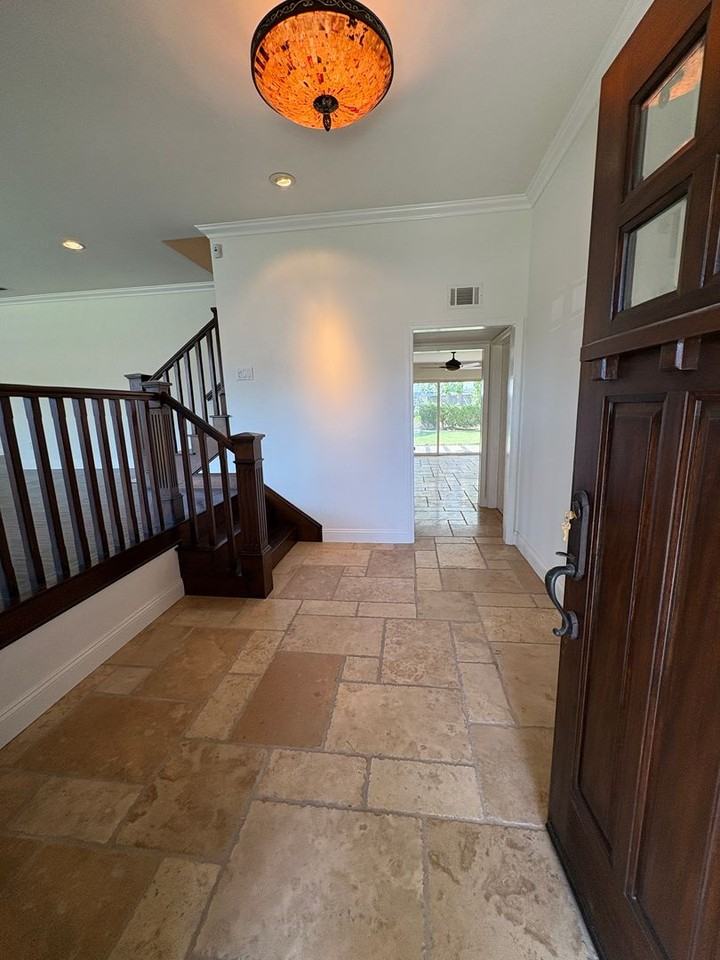 1901 Catalina Ave - Photo 4 of 50
