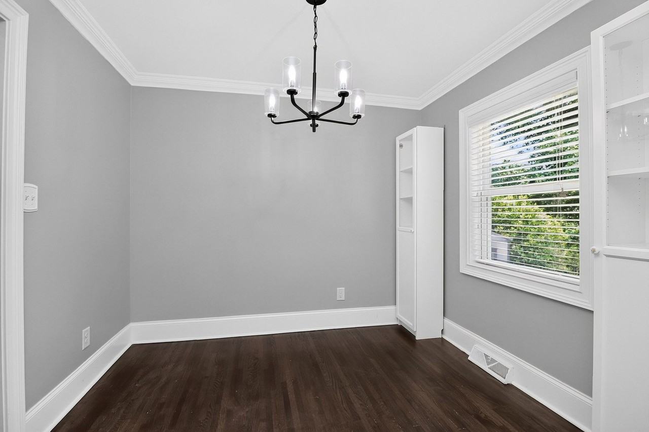 3945 Winfield Dr - Photo 4 of 19