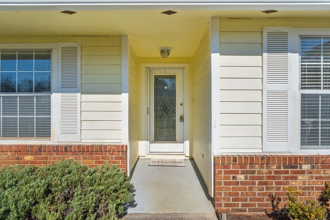 13241 Mendenhall Pl - Photo 4 of 32
