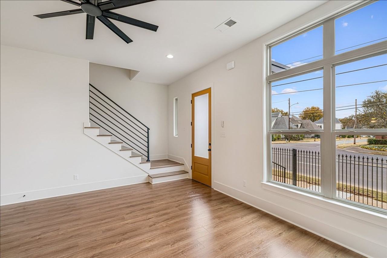 5472 Park Ave - Photo 5 of 26