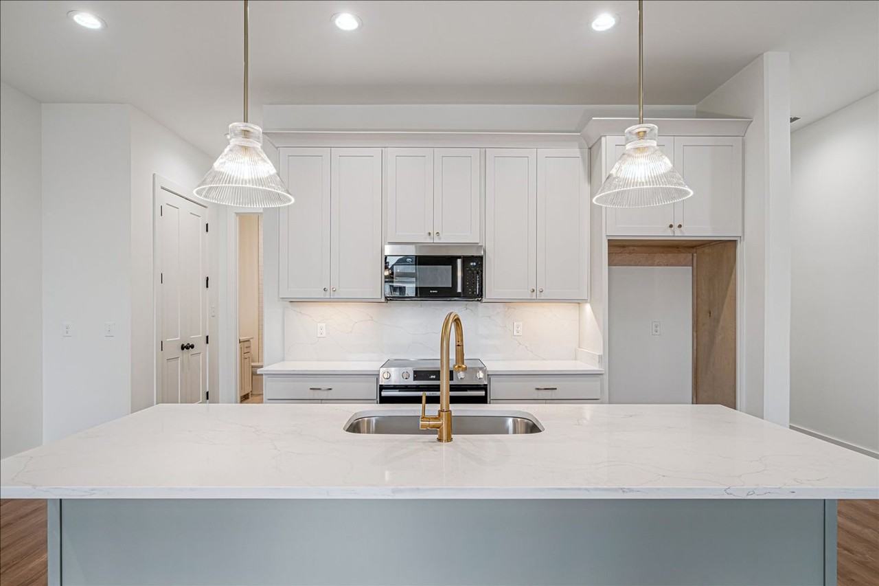 5472 Park Ave - Photo 6 of 26