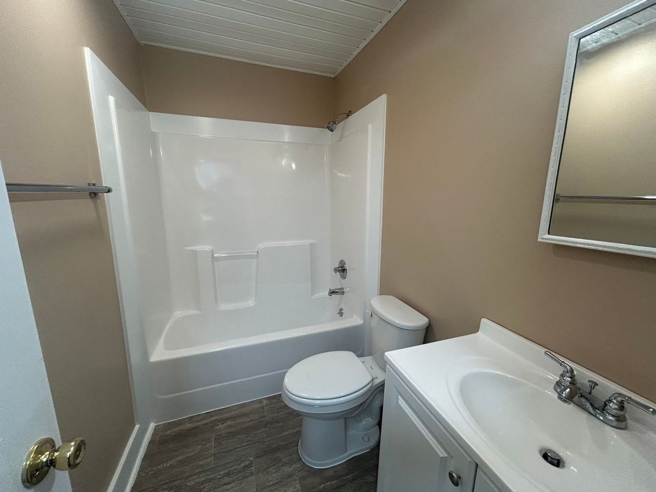 250 N Washington Ave #21 - Photo 5 of 7