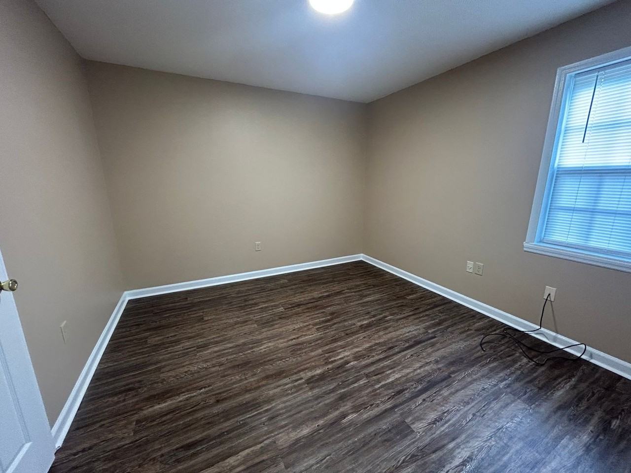 250 N Washington Ave #21 - Photo 6 of 7