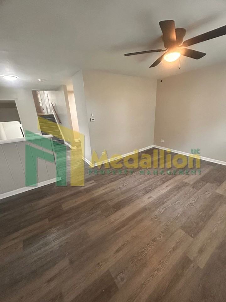 8358 S Morgan St - Photo 2 of 28