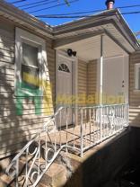 9116 S Greenwood Ave - Photo 1 of 1