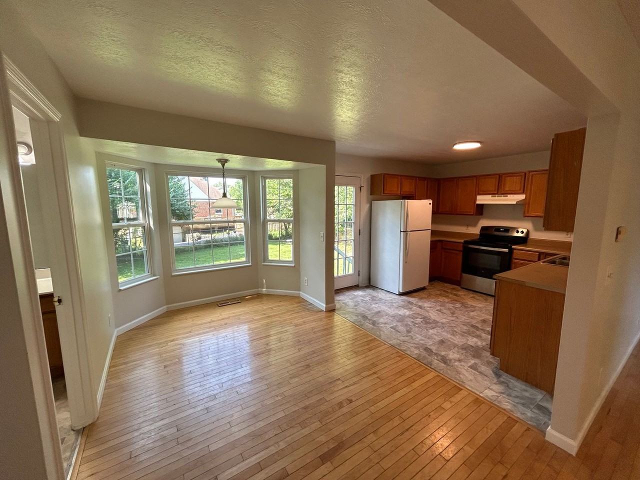 3217 Daytona Ave - Photo 7 of 18