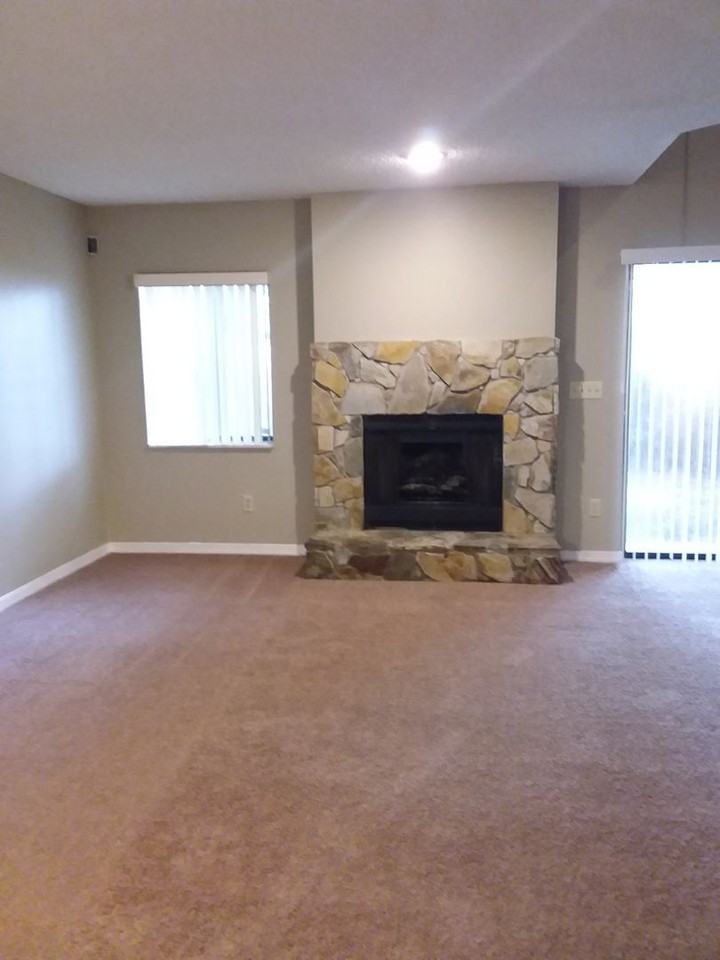 10041 Romaine Cir N - Photo 7 of 28