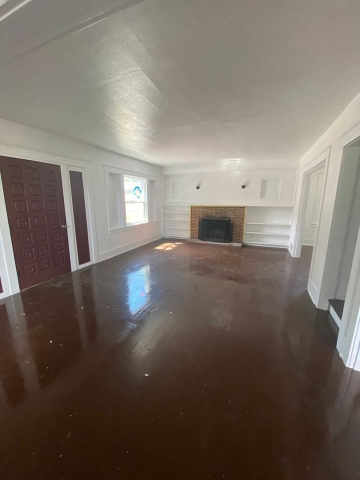 635 N 9th St - Photo 2 of 11