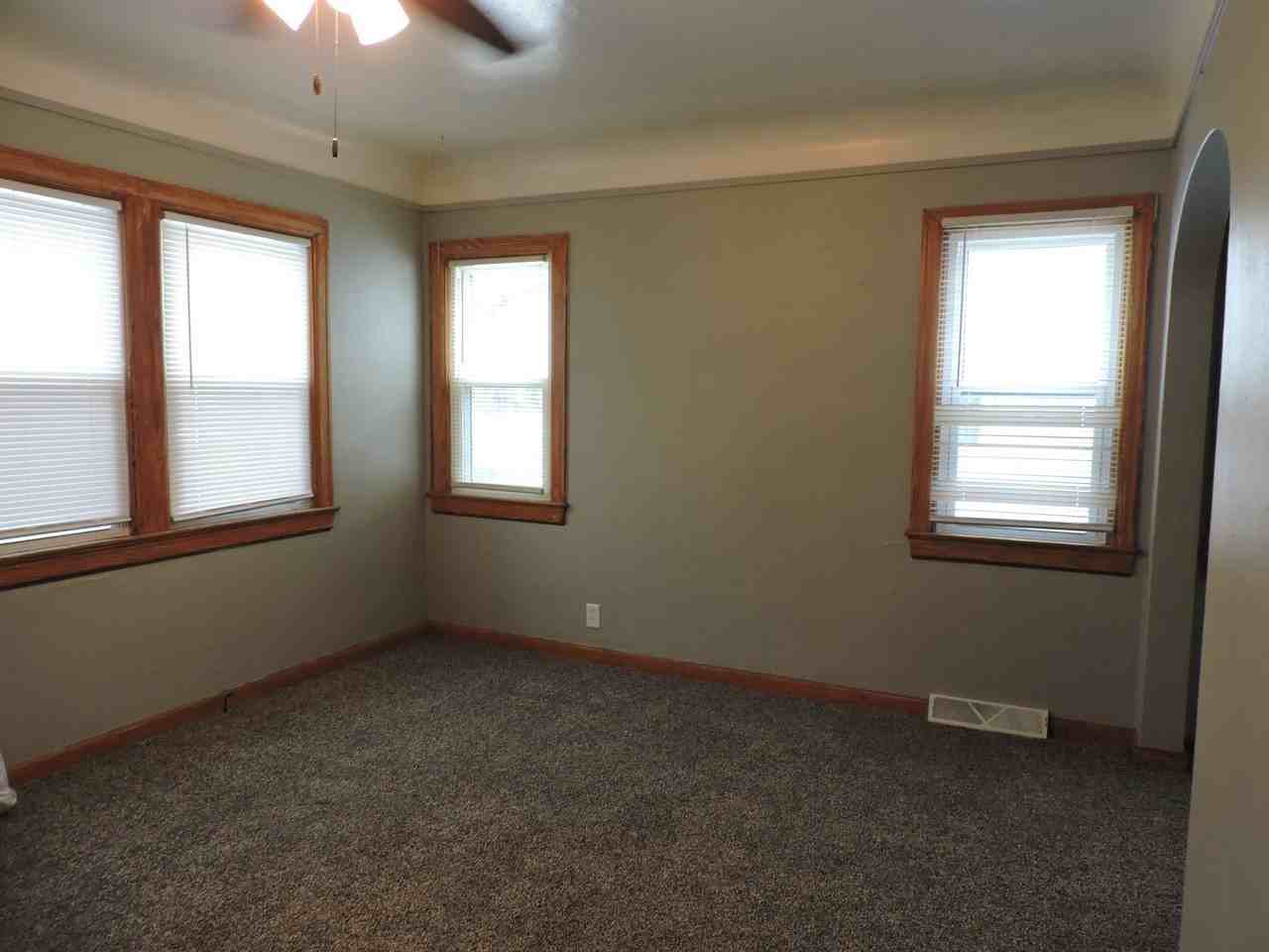 717 Dawson St - Photo 2 of 9