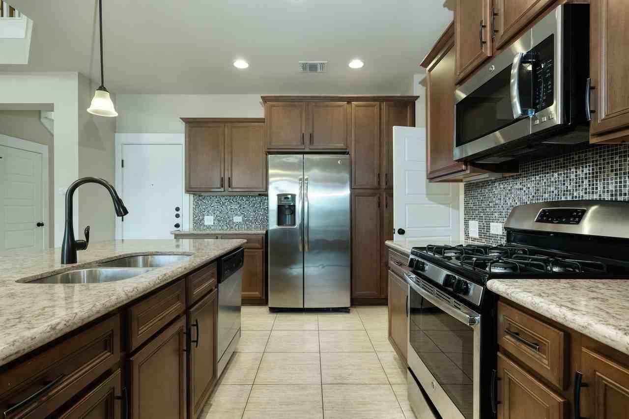 7320 Easy Wind Dr - Photo 4 of 12