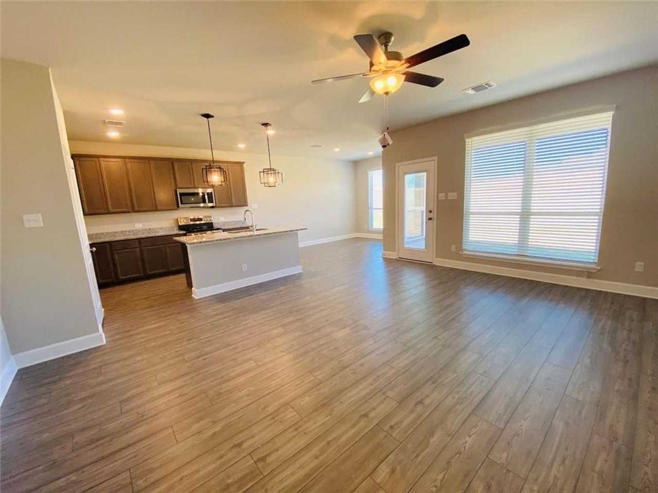 5754 Red Fish Ct - Photo 5 of 31