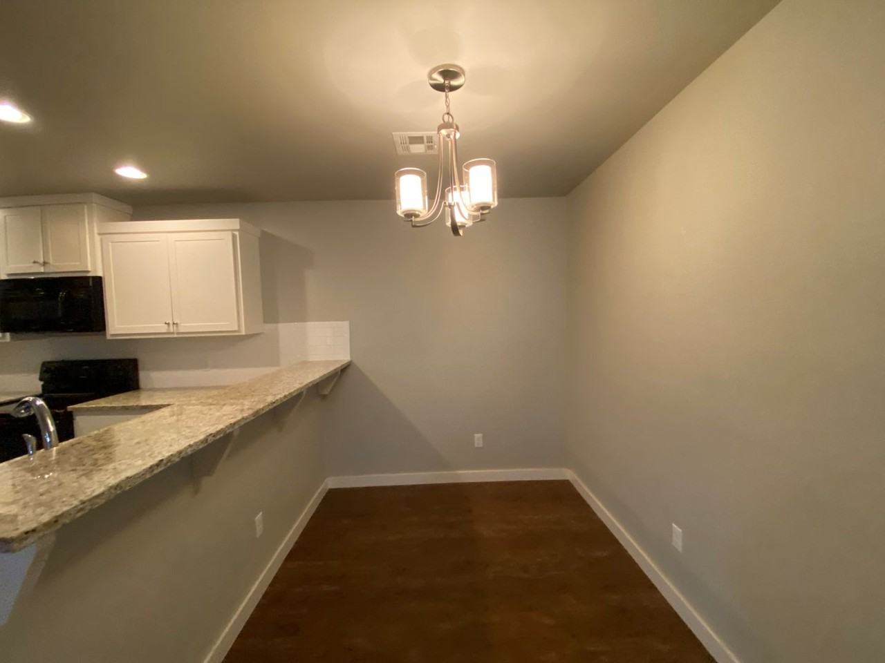 1407 Macalpine St - Photo 7 of 19