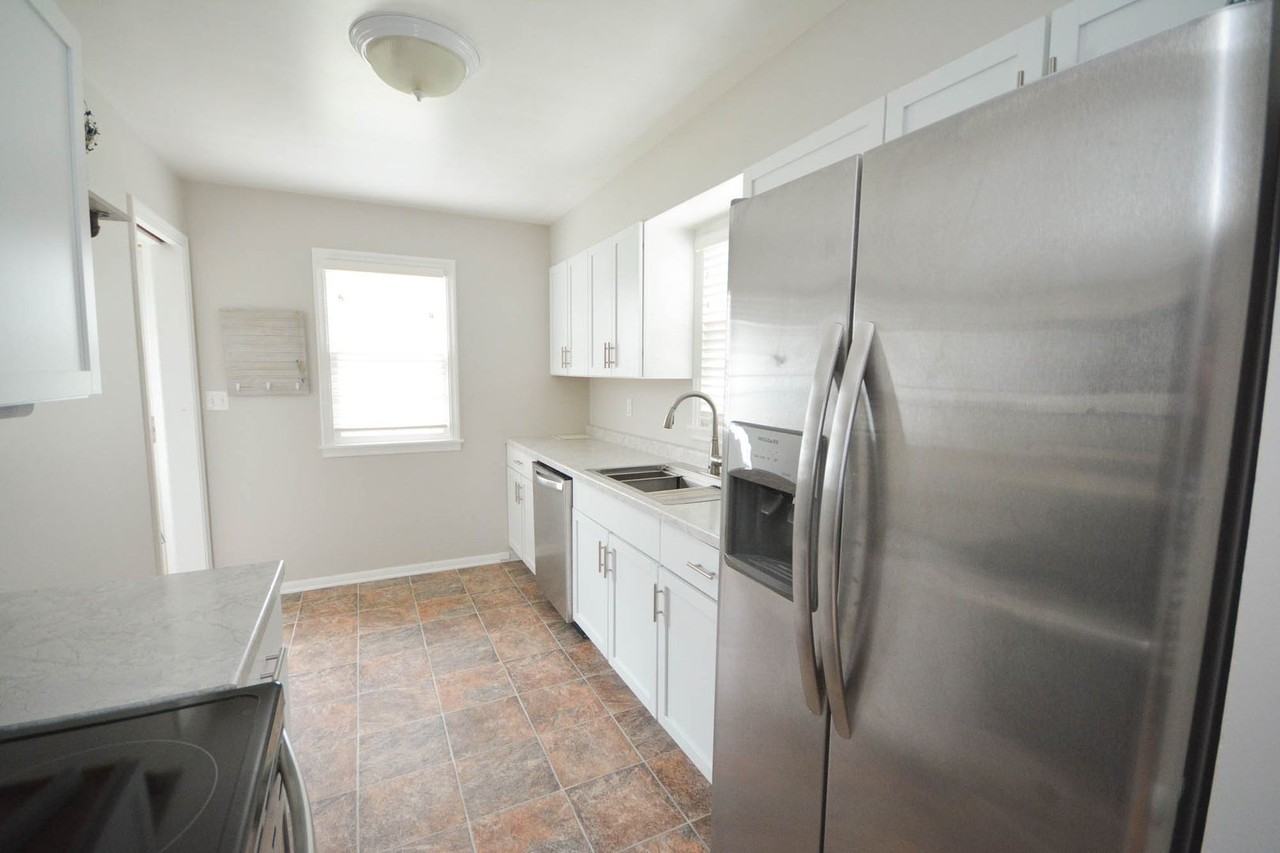 316 18 1/2 Ave Sw - Photo 3 of 18