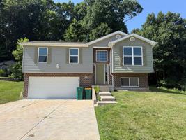 featured image of 923 Foster Ct