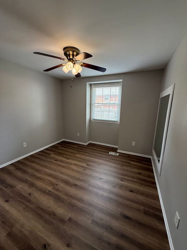 8320 Knights Bridge Rd - Photo 4 of 21