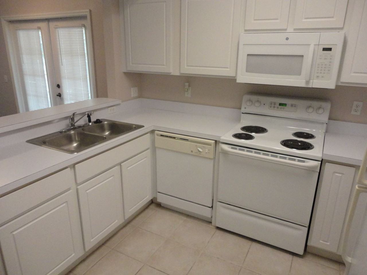4820 Sw 91st Ter #Q202 - Photo 5 of 12