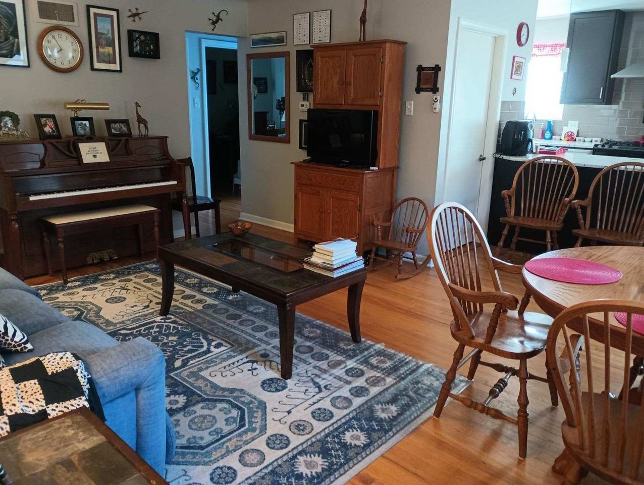 3136 Stuart St - Photo 2 of 17
