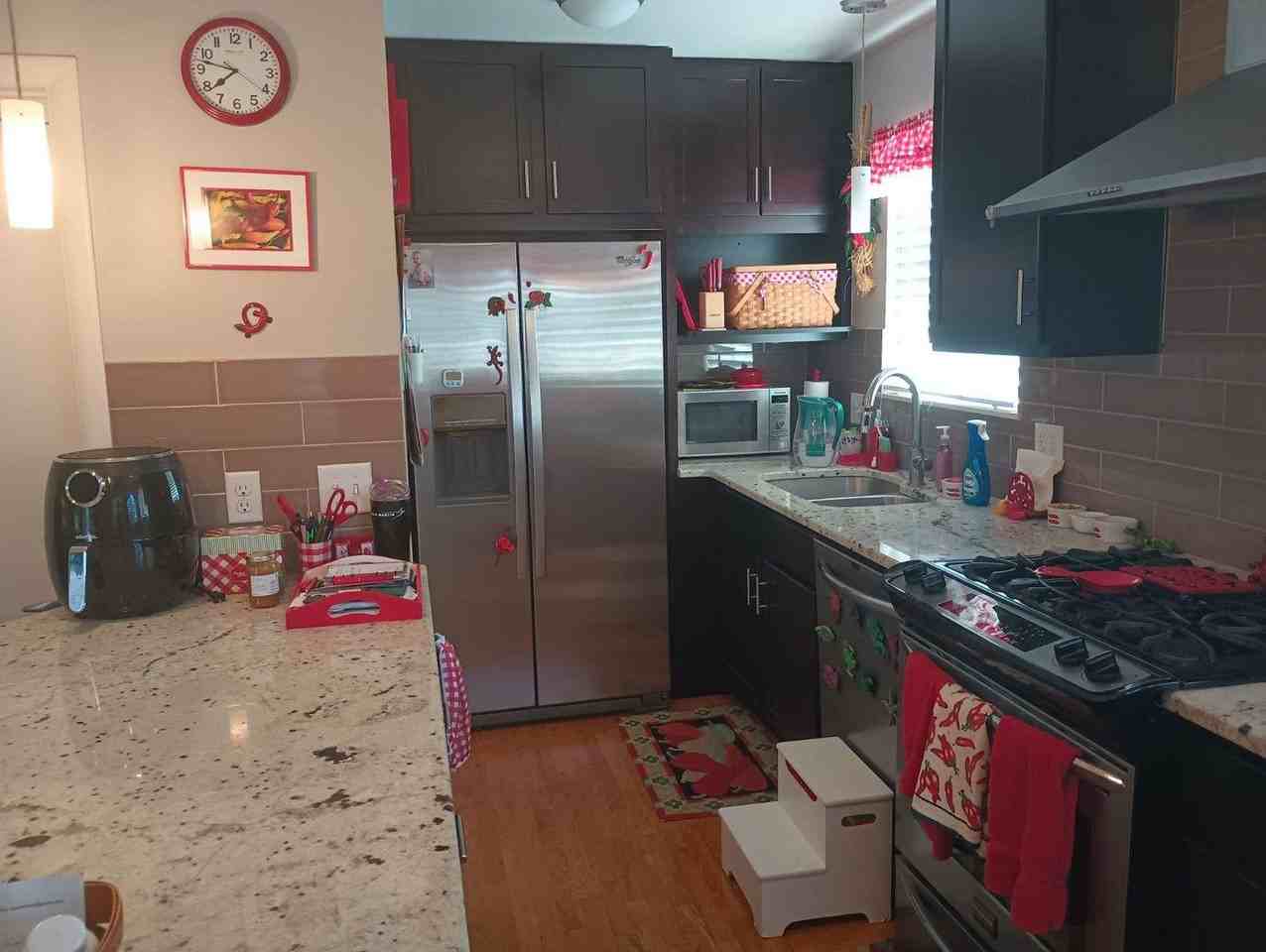 3136 Stuart St - Photo 7 of 17