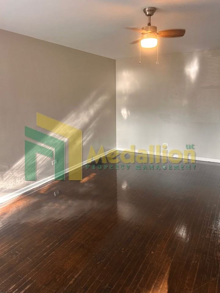 12216 S Morgan St - Photo 2 of 22