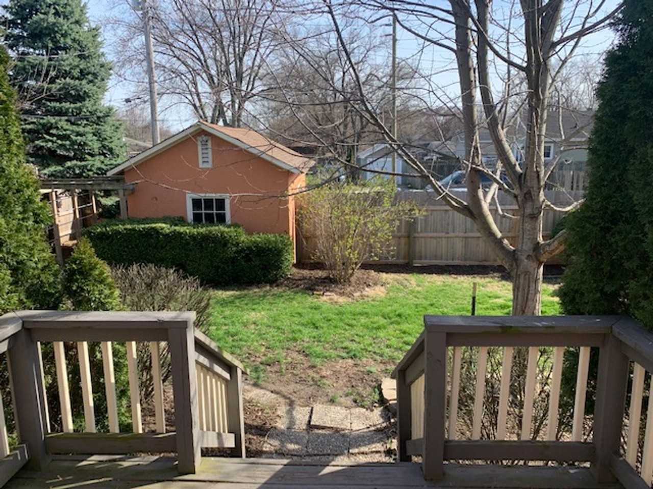 2205 Kossuth St - Photo 2 of 12