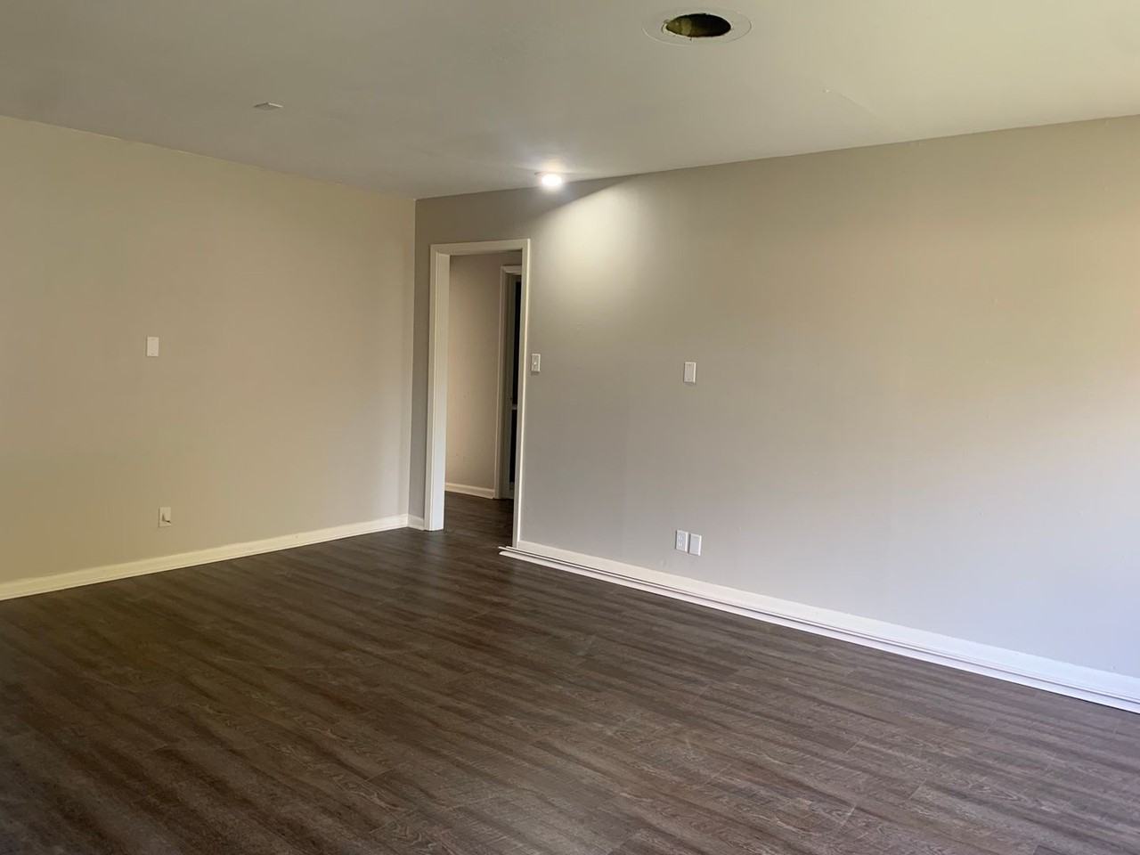 2204 Clinton St - Photo 2 of 16