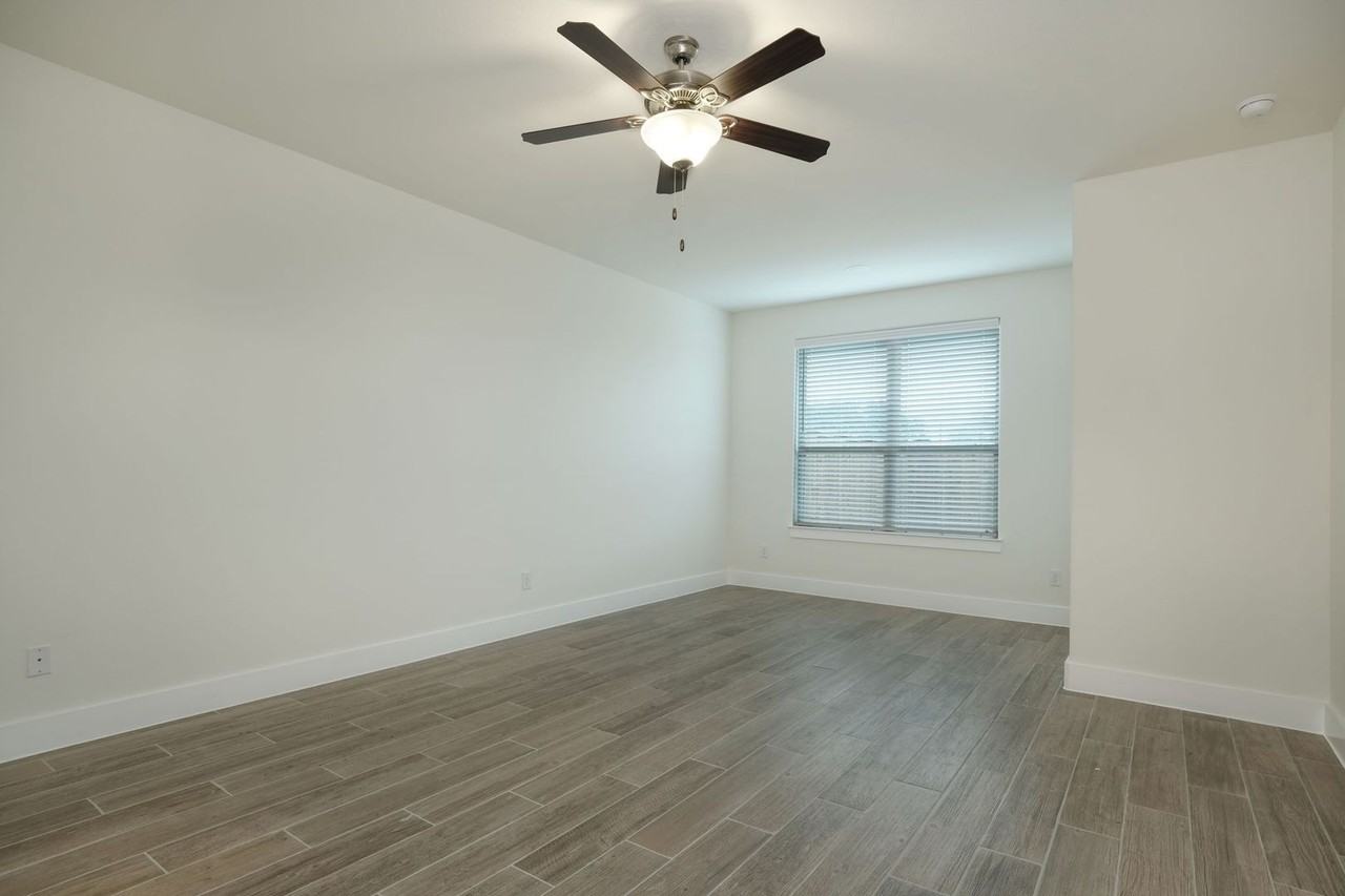436 Parkline Dr - Photo 6 of 13
