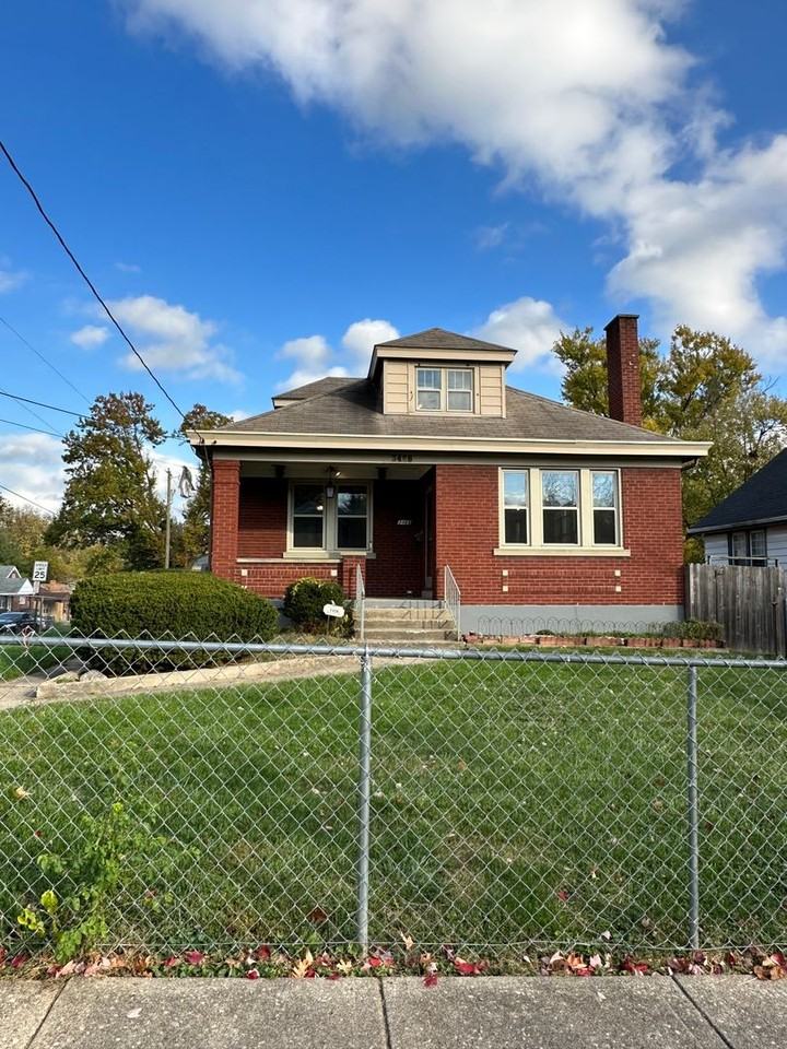 3468 Mayfair Ave - Photo 2 of 27