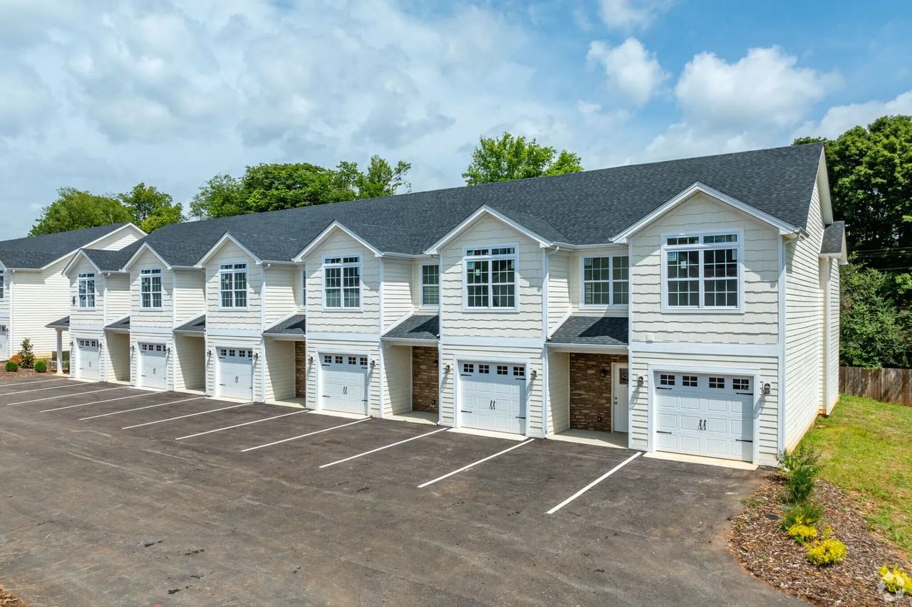 Summerland Townhomes - Photo 3 of 30