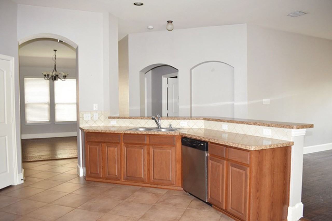 10312 Colfax Dr - Photo 3 of 20