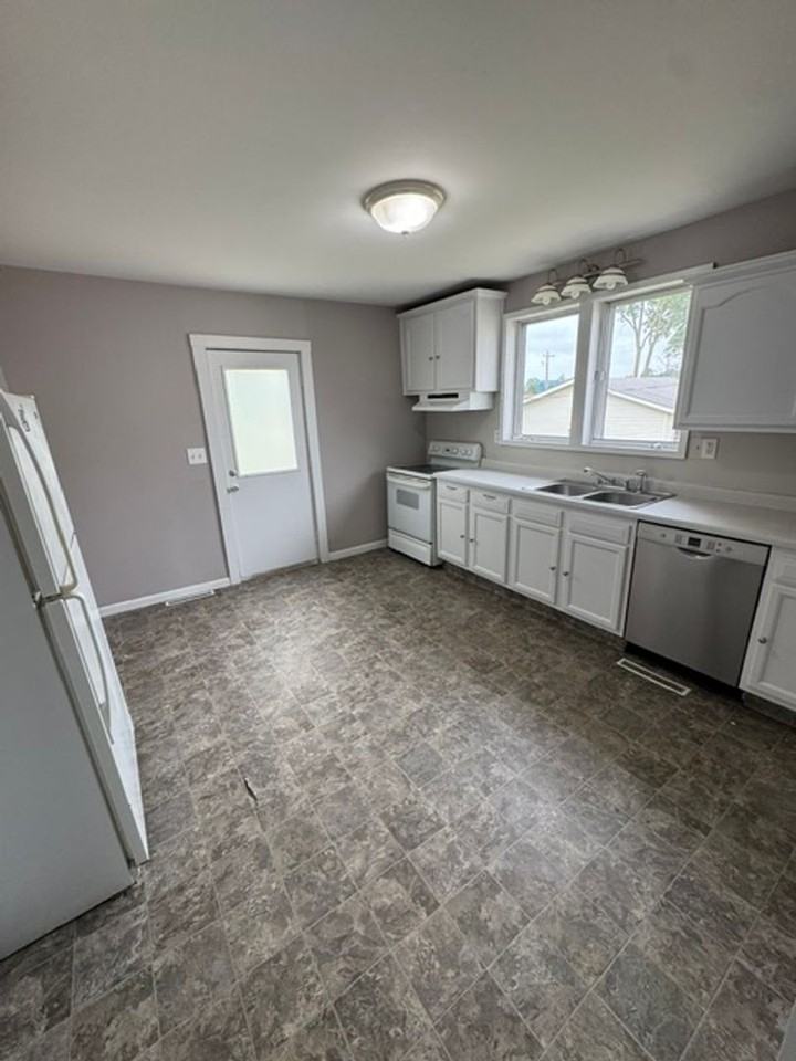506 Constance Ave - Photo 3 of 8