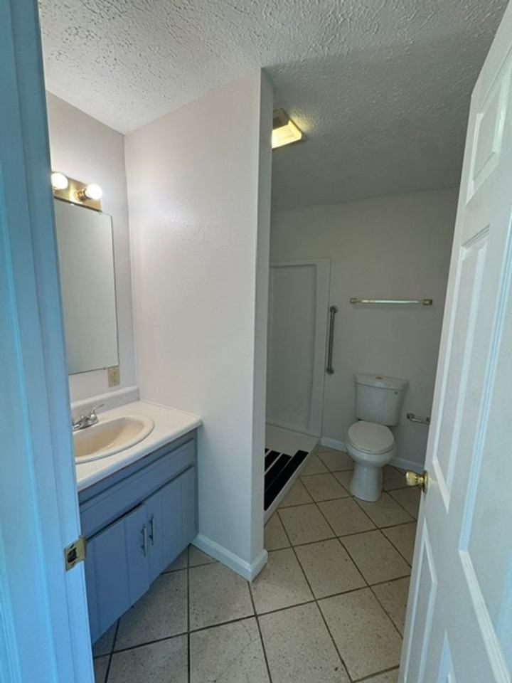 3222 Craigs Chapel Rd - Photo 4 of 9
