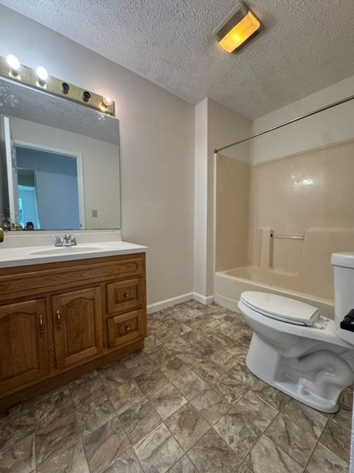 3222 Craigs Chapel Rd - Photo 7 of 9