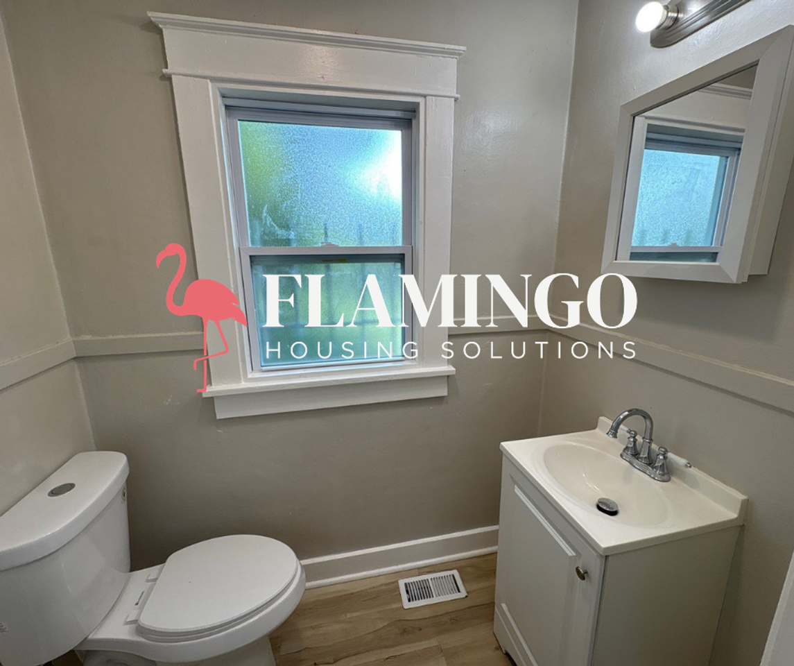 212 Huron Ave - Photo 5 of 12
