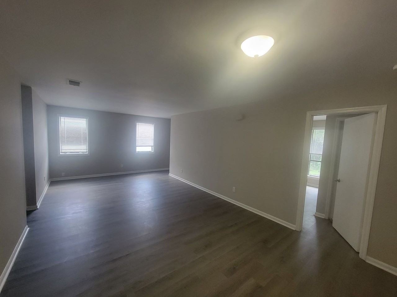 1546 Hamilton Dr #202 - Photo 4 of 21