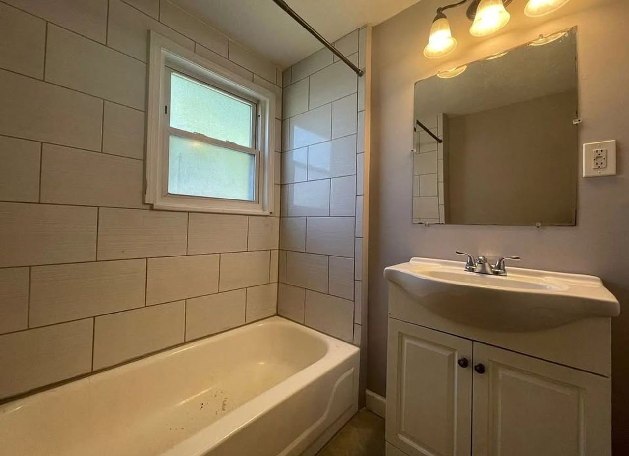 4130 La Salle Ave - Photo 4 of 5