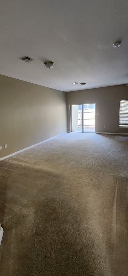 8735 Clara Elizabeth Ln - Photo 4 of 27