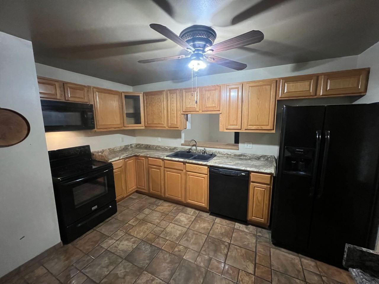 8978 Gardengate Dr - Photo 3 of 17