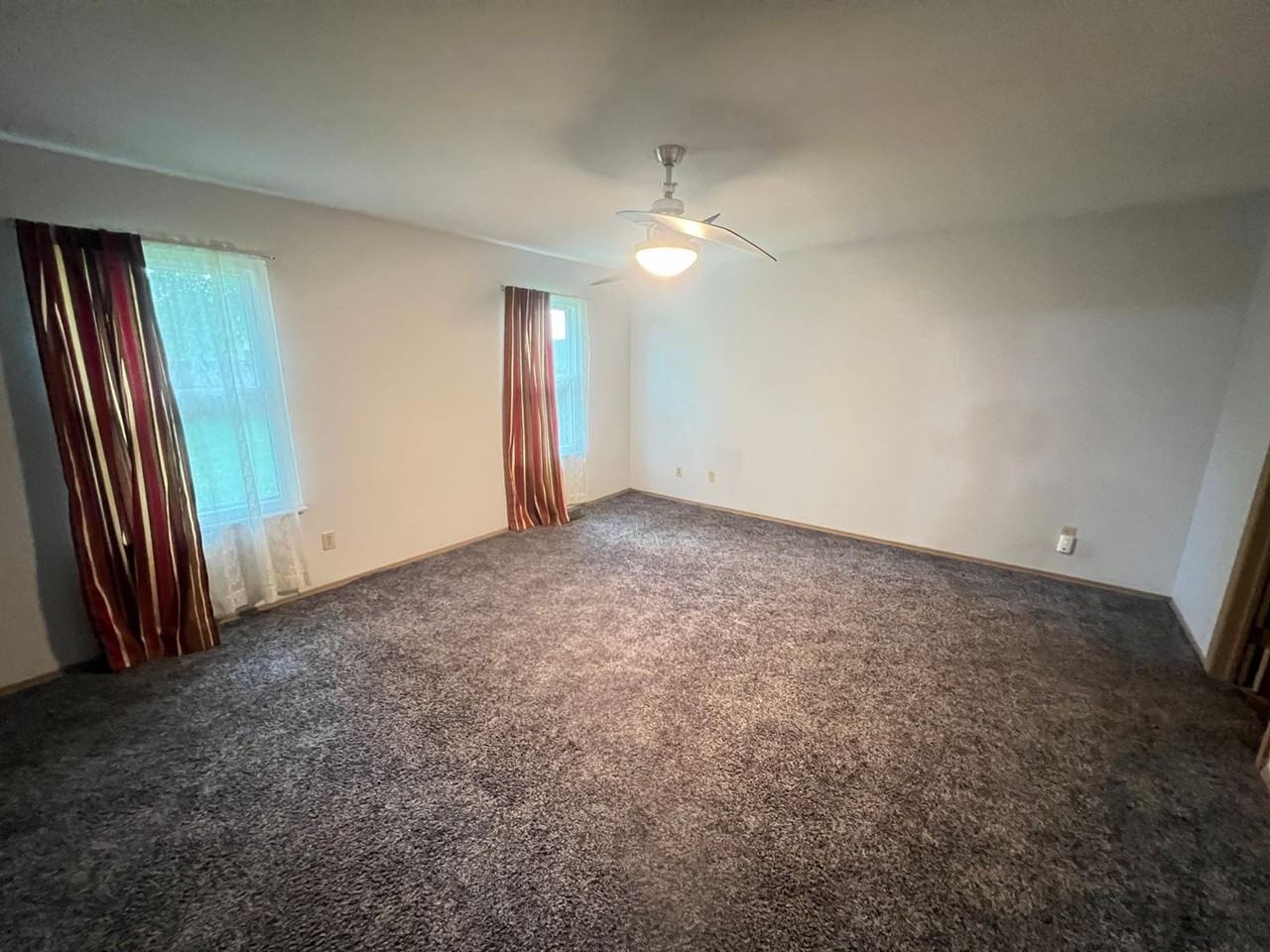 8978 Gardengate Dr - Photo 5 of 17
