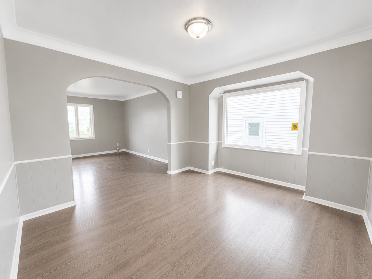 523 E Oakland St - Photo 2 of 15