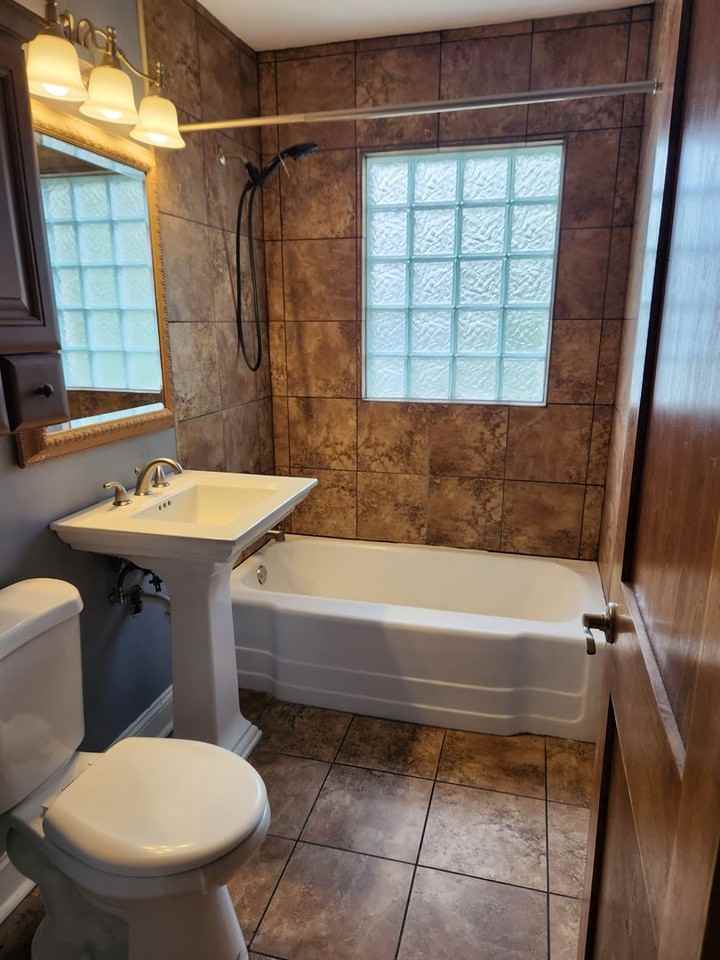 6533 Pinkney St - Photo 7 of 15